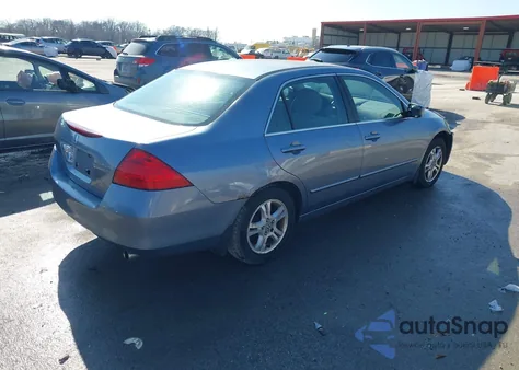 2007 Honda Accord 2.4 Ex z USA, uszkodzony, nr VIN 1HGCM56737A125535